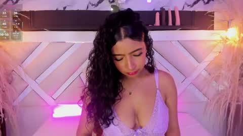 Zoey  online show from April 2026 09:45:01 PM