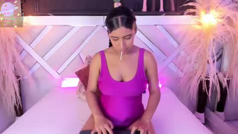 Snapshot of zoe_johnsonn1 chatting on May 2026 09:42:01 PM Zoey online show from May 2026 09:42:01 PM