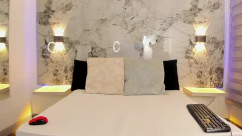 Zoe online show from April 2026 09:04:01 AM