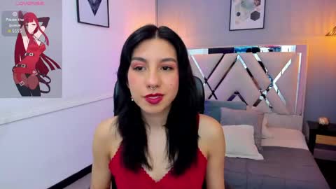 zoe_moreau online show from April 2026 07:58:02 PM