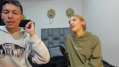 She Zoe He Painn online show from October 2025 05:31:02 PM