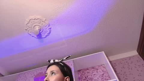 Snapshot of zoe_pettite_ chatting on March 2025 07:01:02 PM zoe_pettite_ online show from March 2025 07:01:02 PM