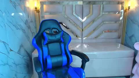 Zoe  online show from November 2025 03:29:02 AM