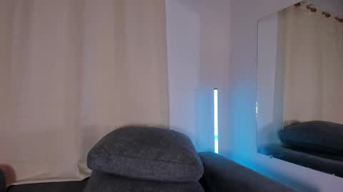 Zoe online show from March 2025 10:52:02 PM