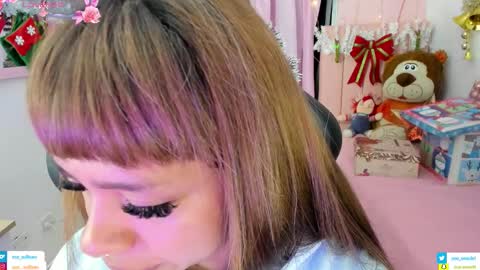 zoe_sullivan_ online show from November 2025 09:10:01 AM