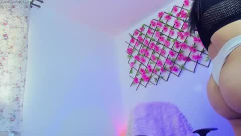 Snapshot of zoe_sweet22 chatting on November 2025 07:38:01 PM new count online show from November 2025 07:38:01 PM