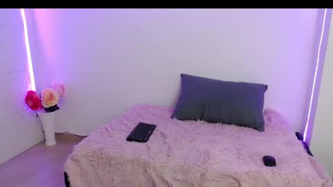 Snapshot of zoe_velvet chatting on February 2025 11:40:02 AM Carolina online show from February 2025 11:40:02 AM