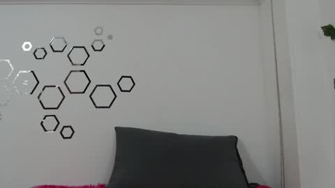 Snapshot of zoe_velvet chatting on November 2025 10:32:02 PM Carolina online show from November 2025 10:32:02 PM