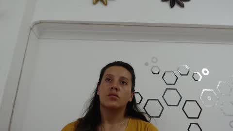 Carolina online show from December 2025 09:11:02 PM