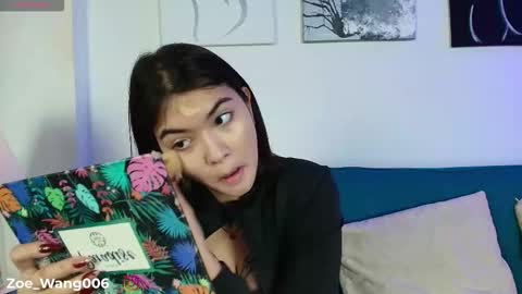 Zoe online show from December 2025 01:49:01 PM