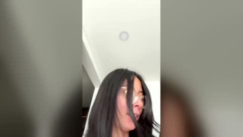 zoecams online show from May 2026 07:54:02 PM