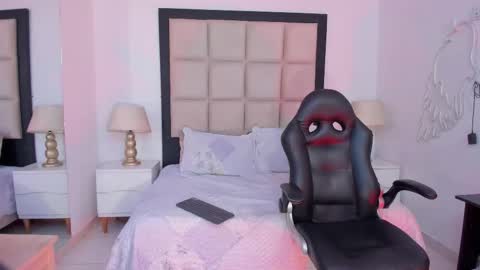 Snapshot of zoecarrter chatting on October 2025 06:37:01 PM Zoecarrter online show from October 2025 06:37:01 PM