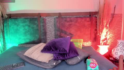 Zoe online show from February 2025 01:38:01 PM