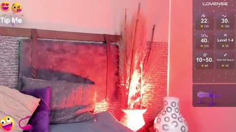 Zoe online show from February 2025 01:44:01 PM