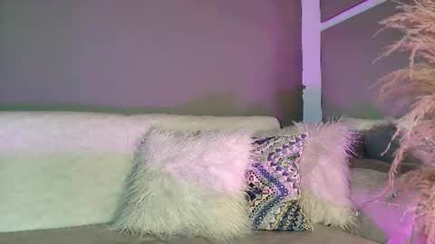 Snapshot of zoee_8 chatting on July 2026 08:46:02 PM ZOE online show from July 2026 08:46:02 PM