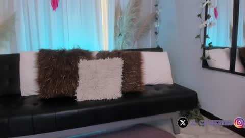 Camila  online show from January 2025 04:14:02 AM