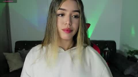  zoee jackson online show from November 2025 02:22:01 AM