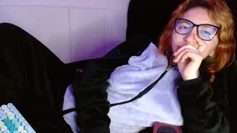 Snapshot of zoee_jhonnyy chatting on December 2024 11:51:02 AM zoee jhonnyy online show from December 2024 11:51:02 AM