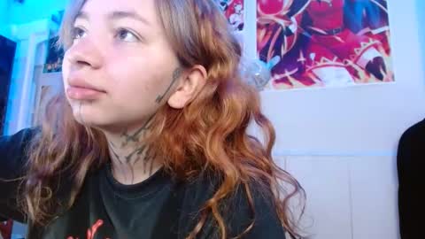 Snapshot of zoee_jhonnyy chatting on December 2024 01:33:02 PM zoee jhonnyy online show from December 2024 01:33:02 PM