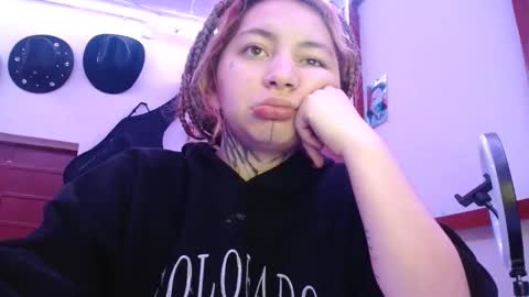 Snapshot of zoee_jhonnyy chatting on January 2025 09:56:01 AM zoee jhonnyy online show from January 2025 09:56:01 AM