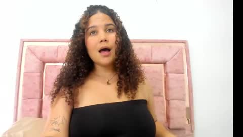 zoee online show from February 2025 09:54:01 AM