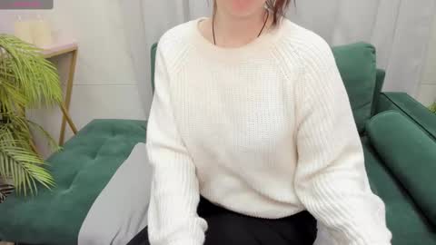 Zoe online show from February 2025 01:28:01 PM