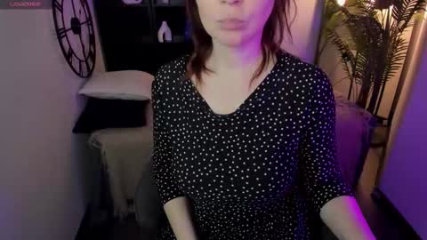 Zoe online show from November 2025 01:22:02 PM