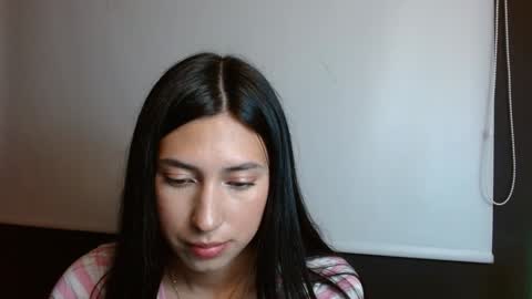 Laura  online show from December 2024 11:31:01 PM