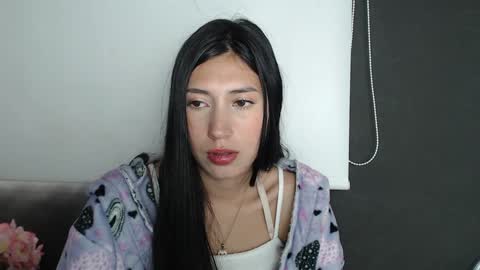 Laura  online show from January 2025 02:28:02 PM