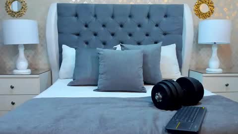 Snapshot of zoekrug chatting on October 2025 11:55:02 AM Zoe Krug online show from October 2025 11:55:02 AM