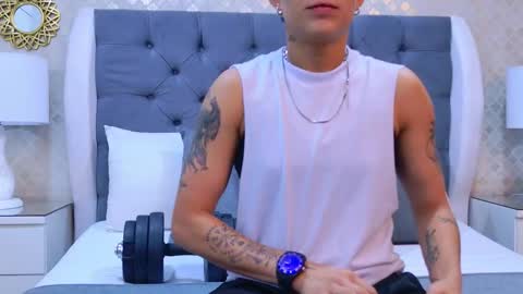 Snapshot of zoekrug chatting on October 2025 11:44:02 AM Zoe Krug online show from October 2025 11:44:02 AM