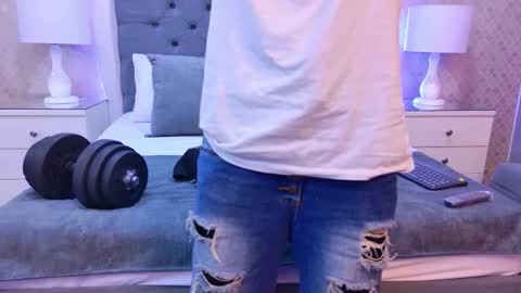 Zoe Krug online show from December 2025 11:41:02 AM