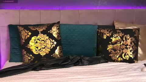 ZoeMesmerize online show from March 2025 04:02:02 AM