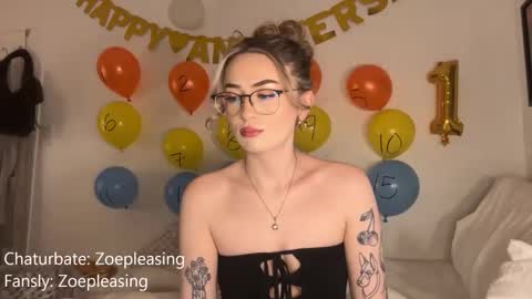 Snapshot of zoepleasing chatting on February 2026 01:04:01 AM zoepleasing online show from February 2026 01:04:01 AM