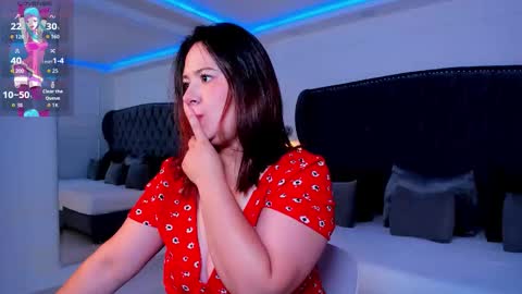 Zoes online show from September 2025 11:15:01 AM