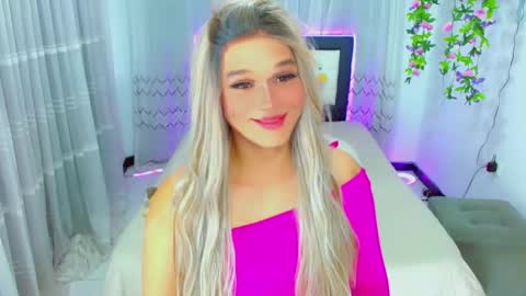 Snapshot of zoeschmmit chatting on May 2026 08:58:01 PM zoeschmmit online show from May 2026 08:58:01 PM