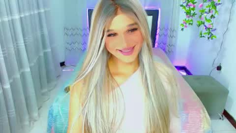 Snapshot of zoeschmmit chatting on May 2026 11:11:01 PM zoeschmmit online show from May 2026 11:11:01 PM