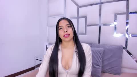 Snapshot of zoeswanx chatting on February 2025 01:30:02 PM ZoeSwam online show from February 2025 01:30:02 PM