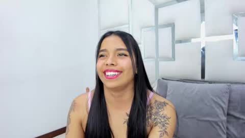 Snapshot of zoeswanx chatting on February 2025 07:36:01 PM ZoeSwam online show from February 2025 07:36:01 PM