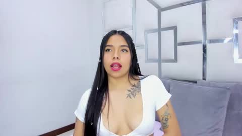 Snapshot of zoeswanx chatting on February 2025 12:05:02 PM ZoeSwam online show from February 2025 12:05:02 PM