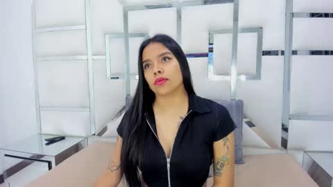 Snapshot of zoeswanx chatting on March 2025 12:09:02 PM ZoeSwam online show from March 2025 12:09:02 PM