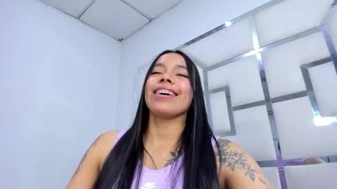 Snapshot of zoeswanx chatting on November 2025 12:40:02 PM ZoeSwam online show from November 2025 12:40:02 PM