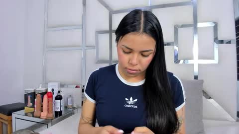 Snapshot of zoeswanx chatting on November 2025 11:32:01 AM ZoeSwam online show from November 2025 11:32:01 AM