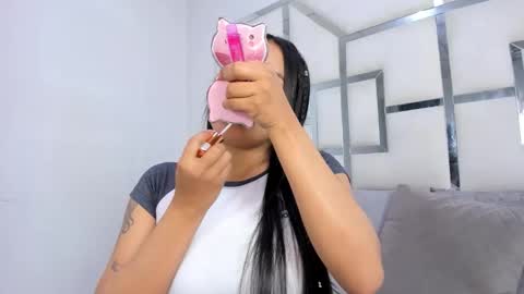 Snapshot of zoeswanx chatting on November 2025 03:23:01 AM ZoeSwam online show from November 2025 03:23:01 AM