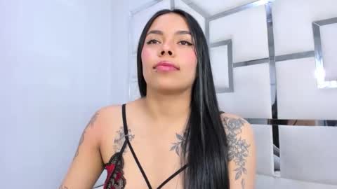 Snapshot of zoeswanx chatting on November 2025 04:44:01 PM ZoeSwam online show from November 2025 04:44:01 PM