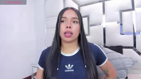 Snapshot of zoeswanx chatting on February 2026 01:51:01 PM ZoeSwam online show from February 2026 01:51:01 PM