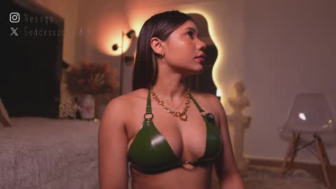 zoevidal_ online show from February 2026 12:05:02 PM