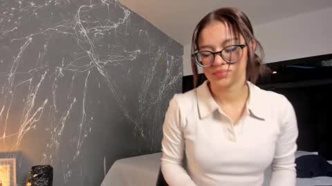 Zoe online show from October 2025 01:11:02 PM