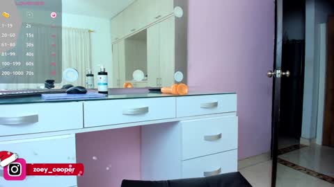 zoey  Independent model online show from December 2024 02:30:02 AM