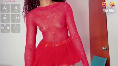 Snapshot of zoey_donovan_ chatting on November 2025 08:22:02 PM Zoe online show from November 2025 08:22:02 PM